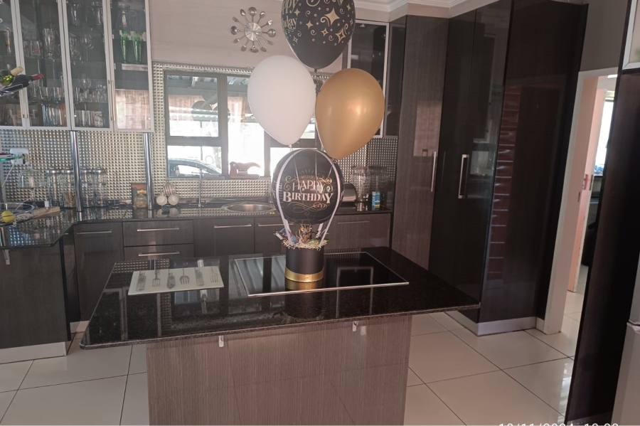 3 Bedroom Property for Sale in Flamwood North West